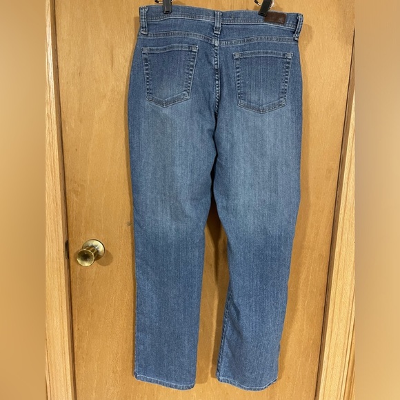 LEE- classic fit straight leg - Picture 3 of 5